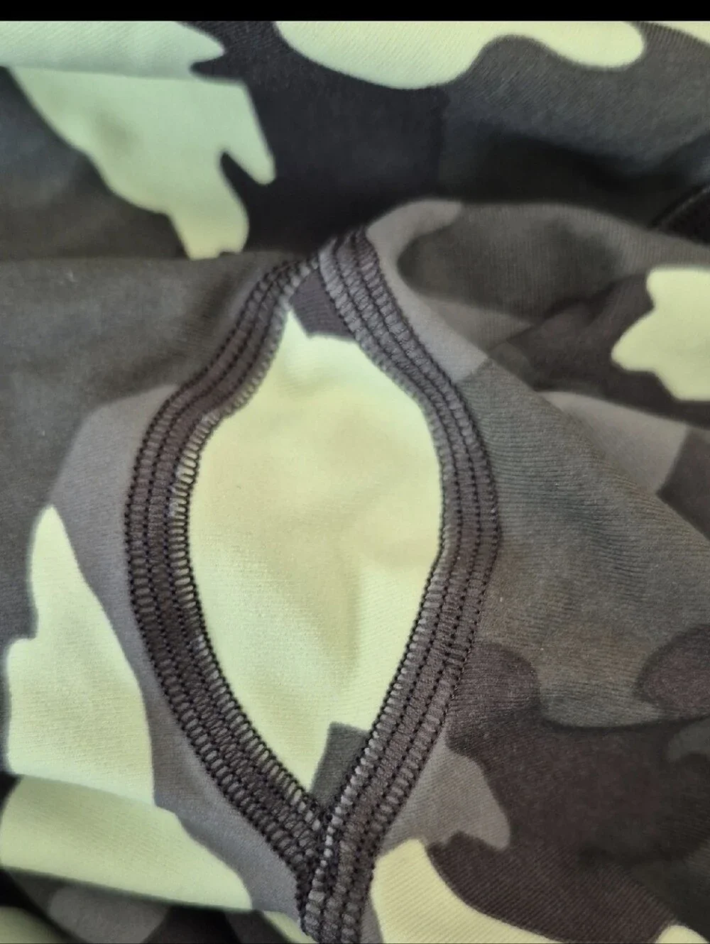 NWOT Lululemon Green Camo Leggings w Pockets Sz 14